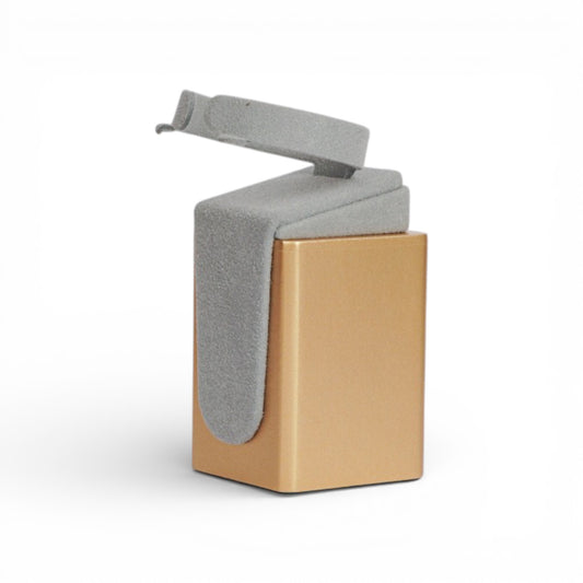 Displora Drape Cuff Display